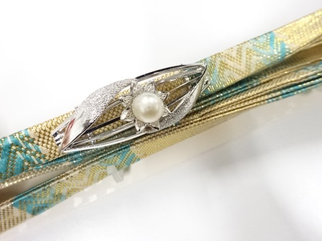 JAPANESE KIMONO / ANTIQUE ANTIQUE PEARL OBIDOME (SASH CLIP) / OBIJIME 